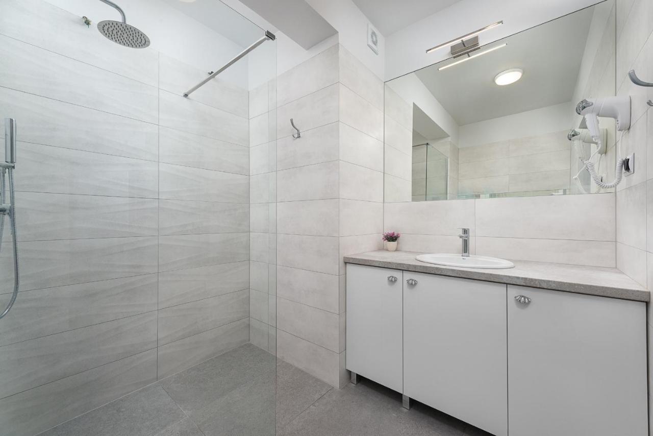Roza Baltyku - Apartamenty I Pokoje A Дембки Экстерьер фото